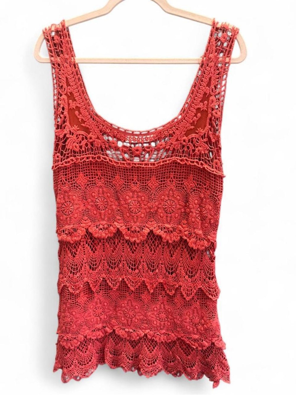 Solitaire Coral Pink Tiered Crochet Long Tank Top with Scalloped Hem Size M
